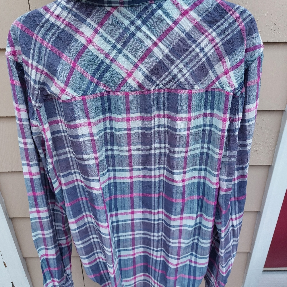 2-Aeropostale shirts - Picture 2 of 8